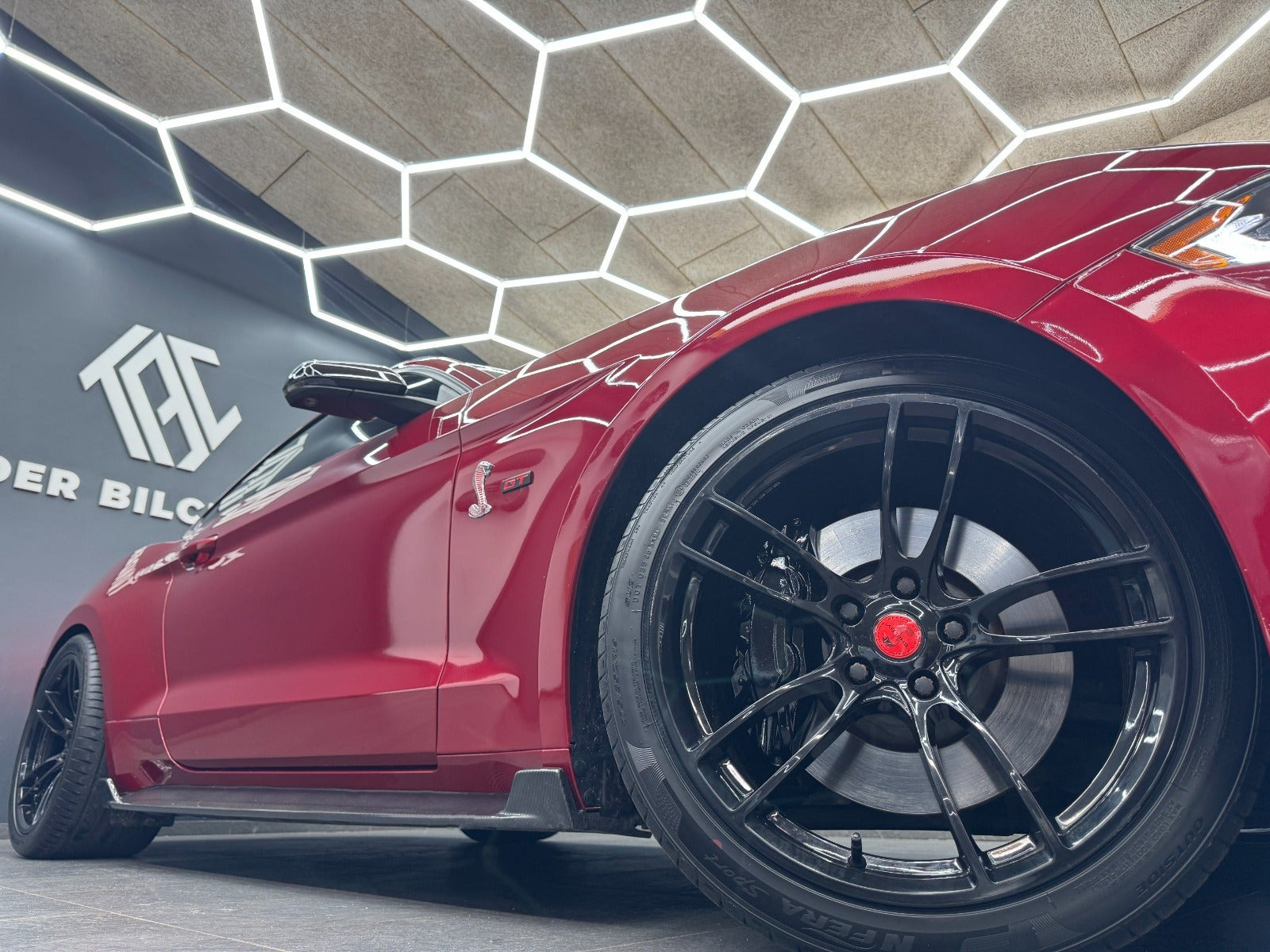 Rød Ford Mustang fra 2020
