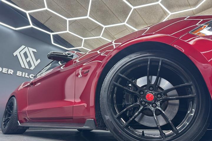 Rød Ford Mustang fra 2020