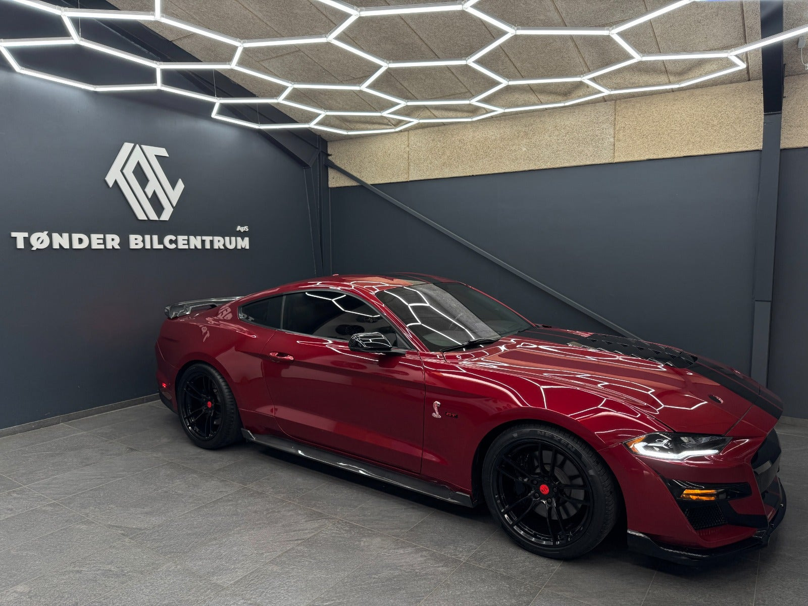 Rød Ford Mustang fra 2020