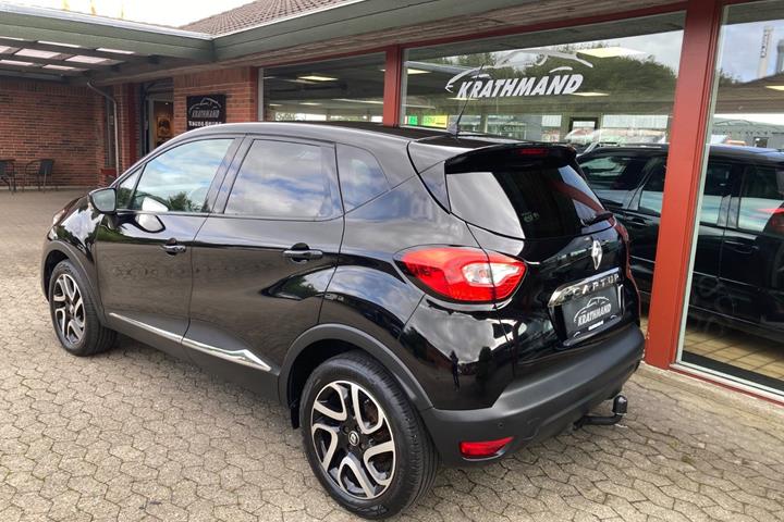 Sort Renault Captur fra 2017