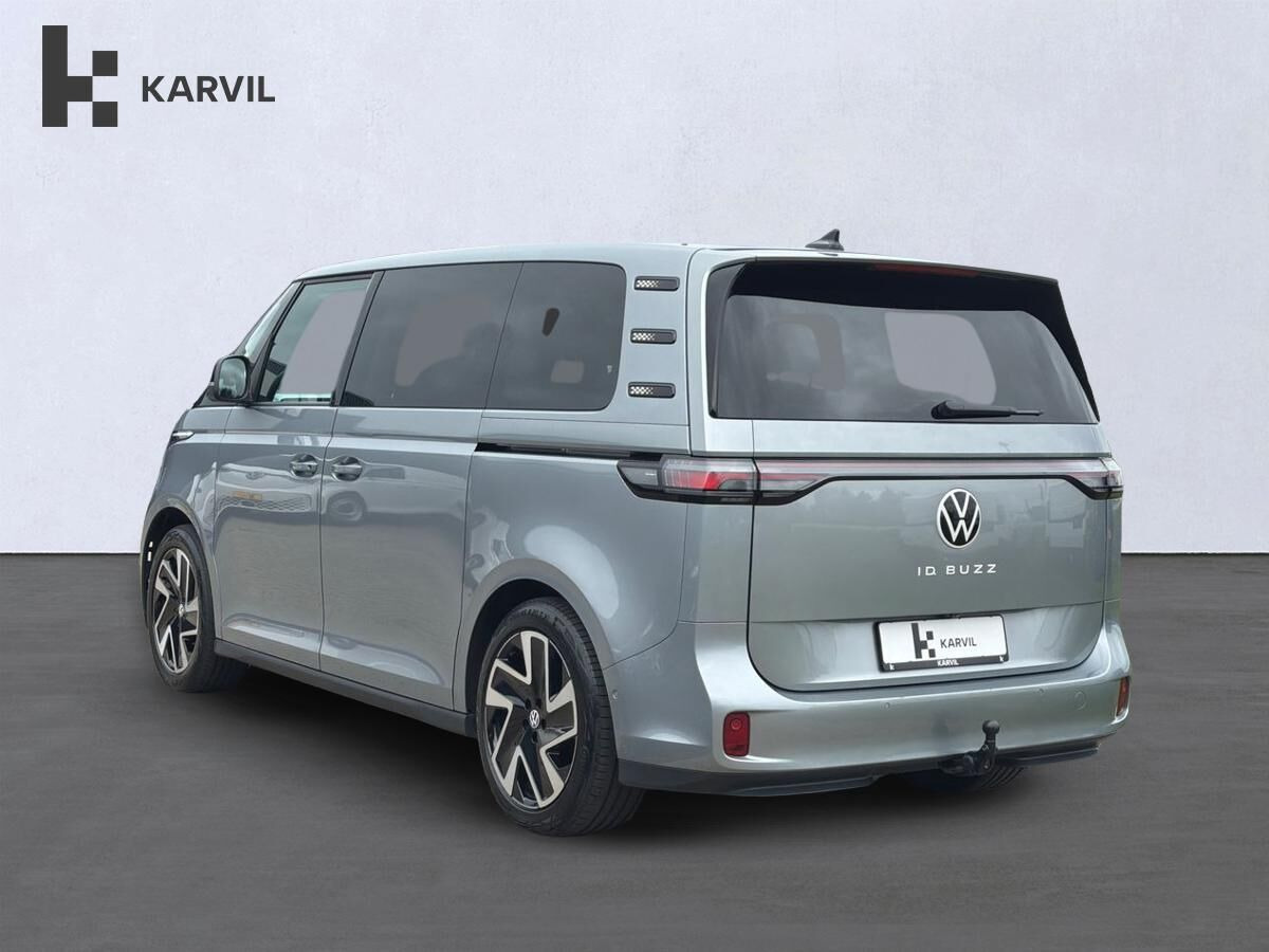 Grå VW ID.Buzz fra 2023