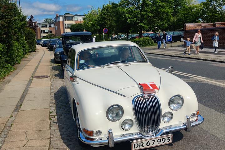 Hvid Jaguar S-Type fra 1965