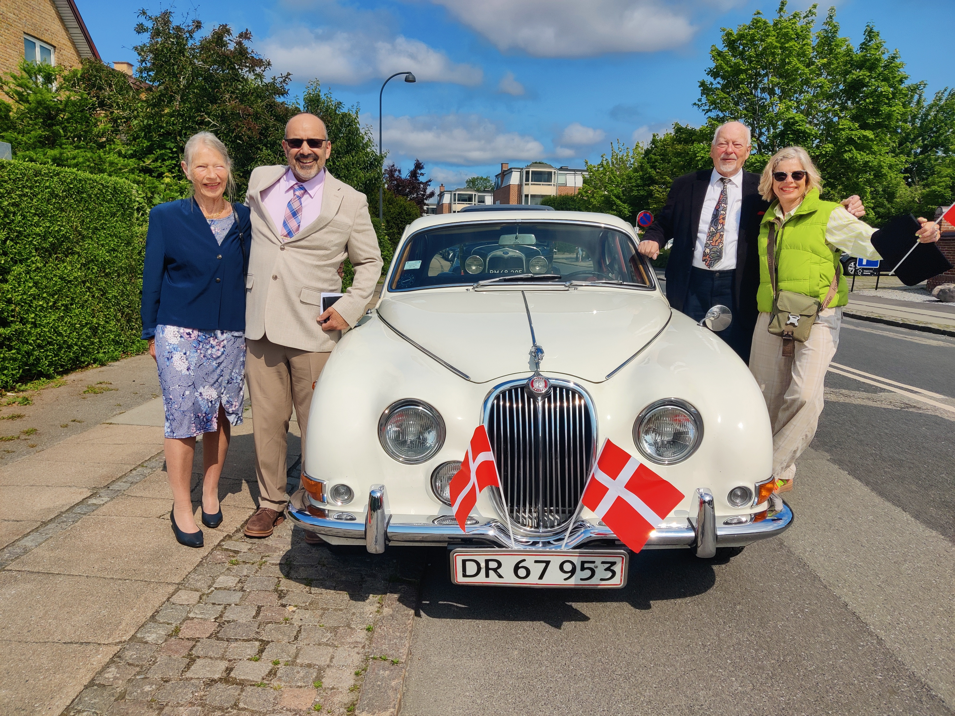Hvid Jaguar S-Type fra 1965