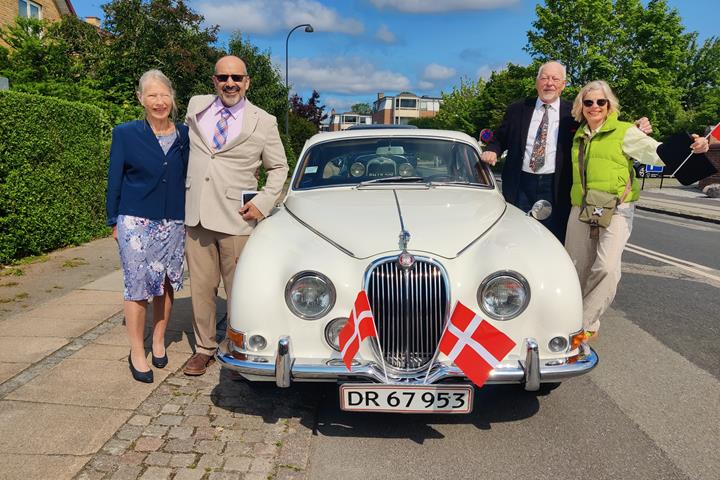 Hvid Jaguar S-Type fra 1965