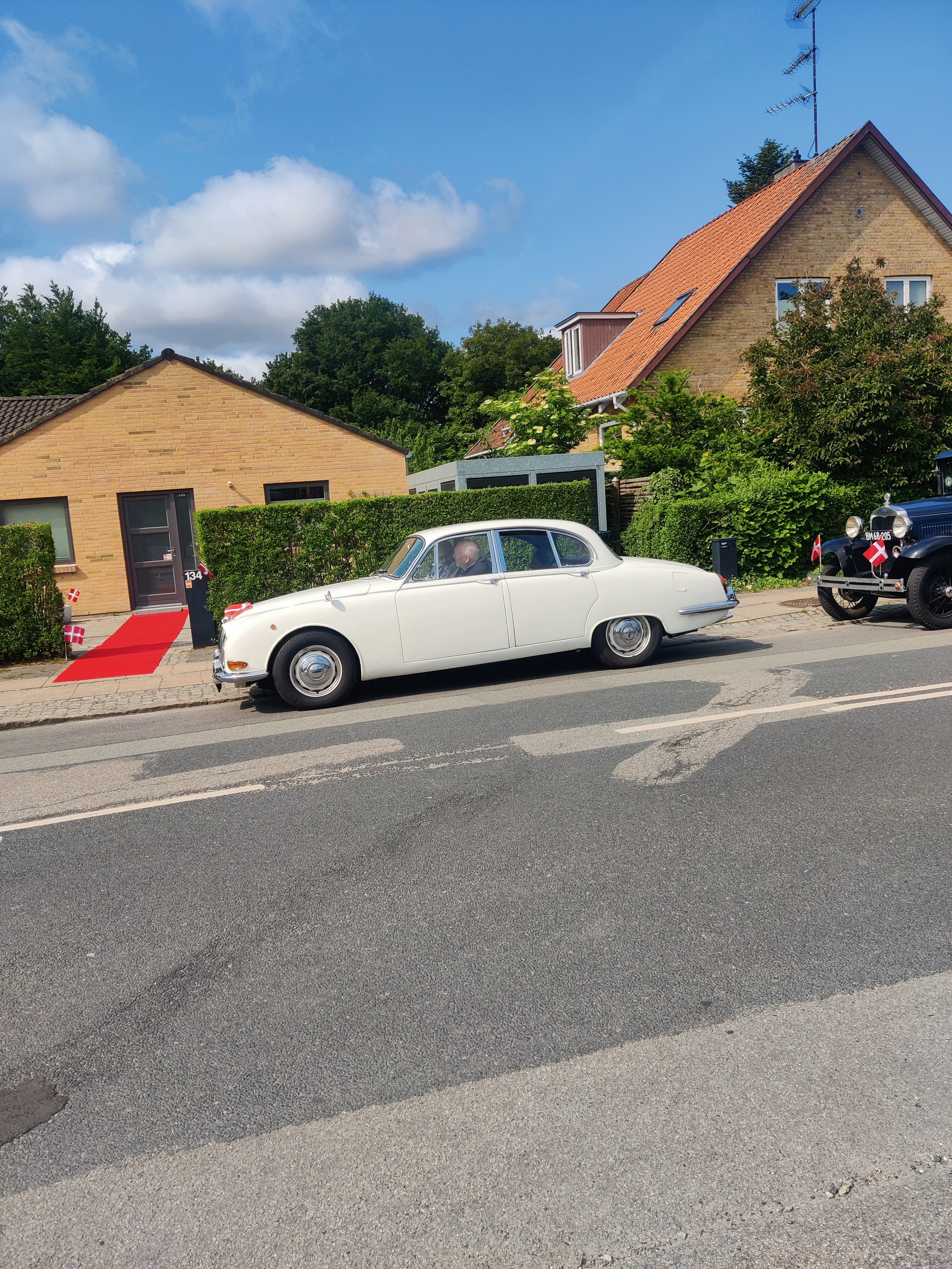 Hvid Jaguar S-Type fra 1965