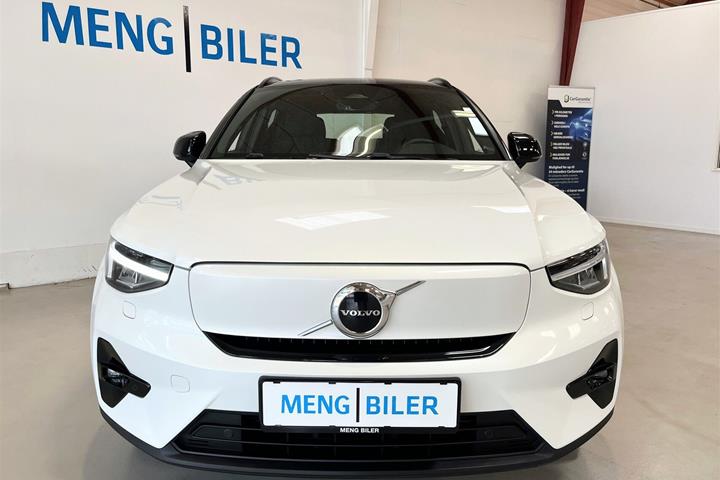 Hvid Volvo XC40 fra 2023