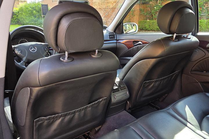 Sølv Mercedes E280 fra 2006