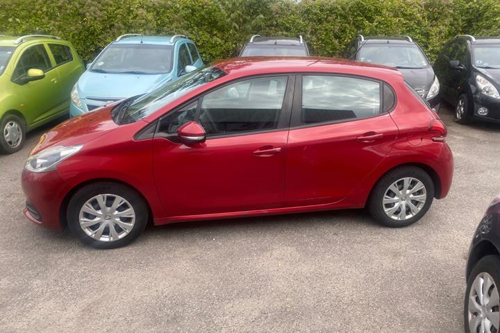 undefined Peugeot 208 fra 2016