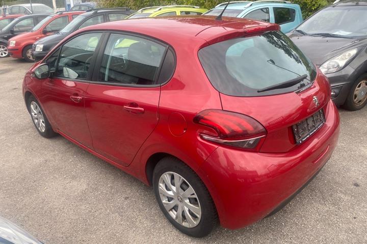 undefined Peugeot 208 fra 2016