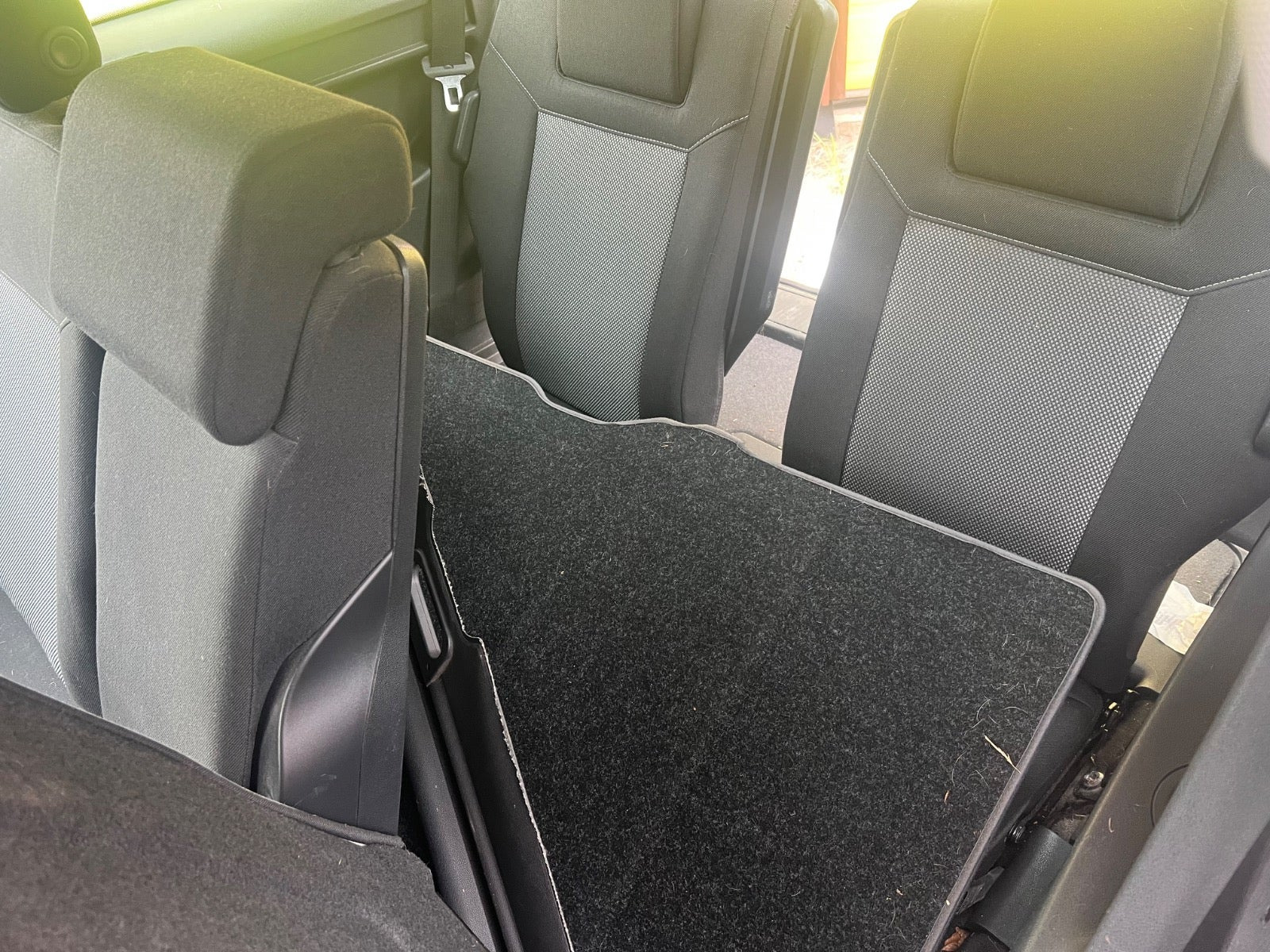 Blå Opel Zafira fra 2009