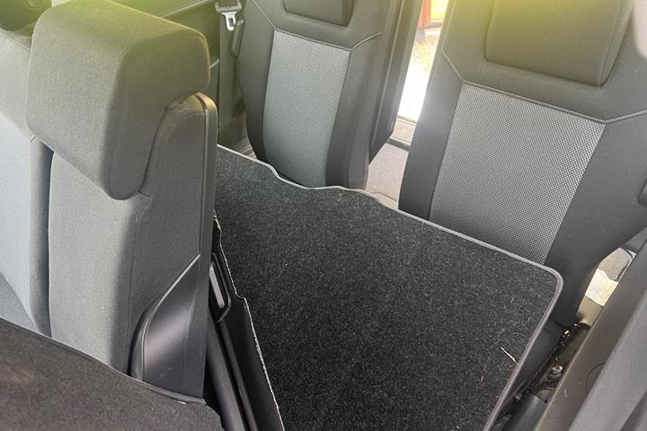 Blå Opel Zafira fra 2009