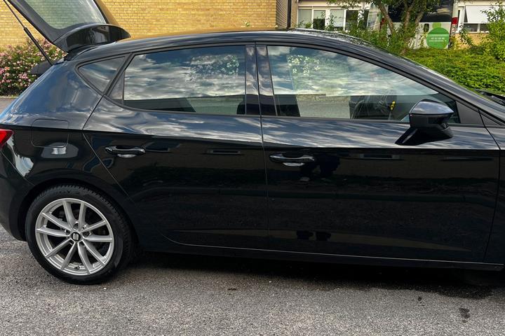 Sort Seat Leon fra 2019