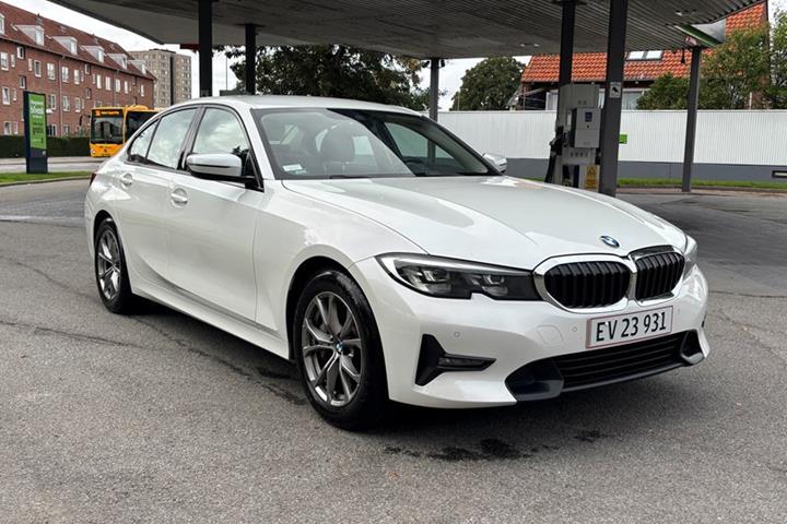 undefined BMW 330e fra 2020