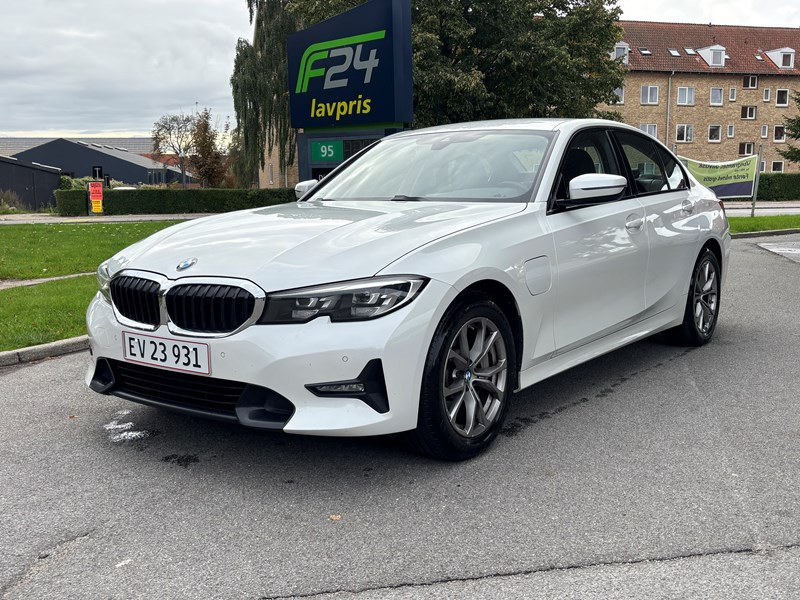 undefined BMW 330e fra 2020