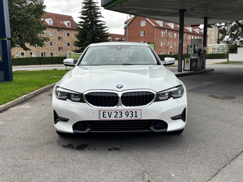 undefined BMW 330e fra 2020
