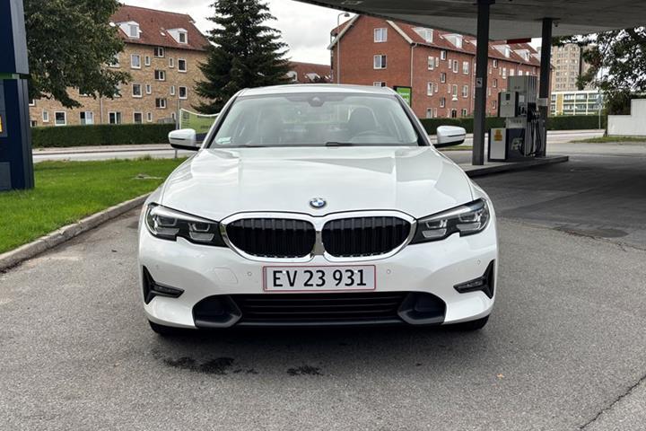 undefined BMW 330e fra 2020