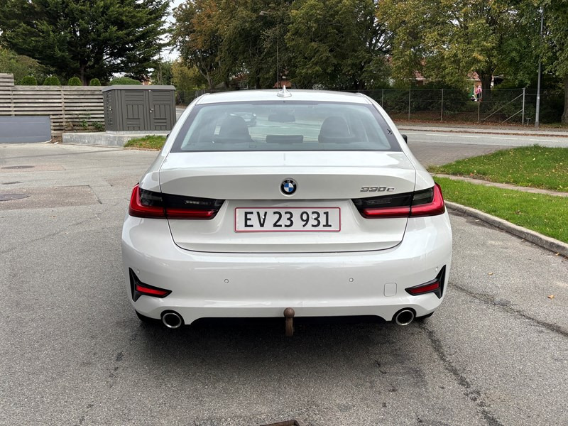 undefined BMW 330e fra 2020
