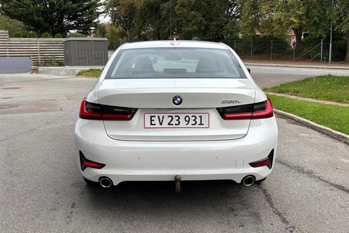 undefined BMW 330e fra 2020