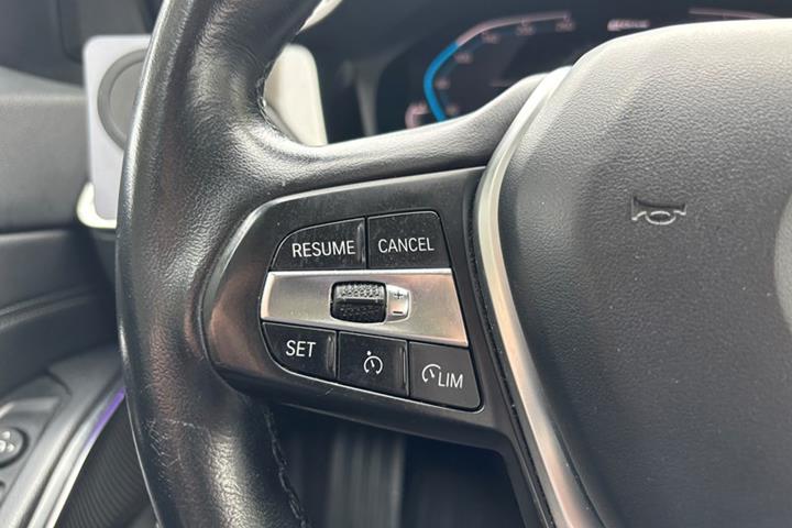 undefined BMW 330e fra 2020