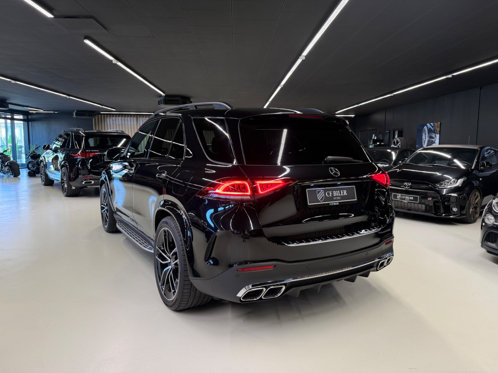 Grå Mercedes GLE350 de fra 2022