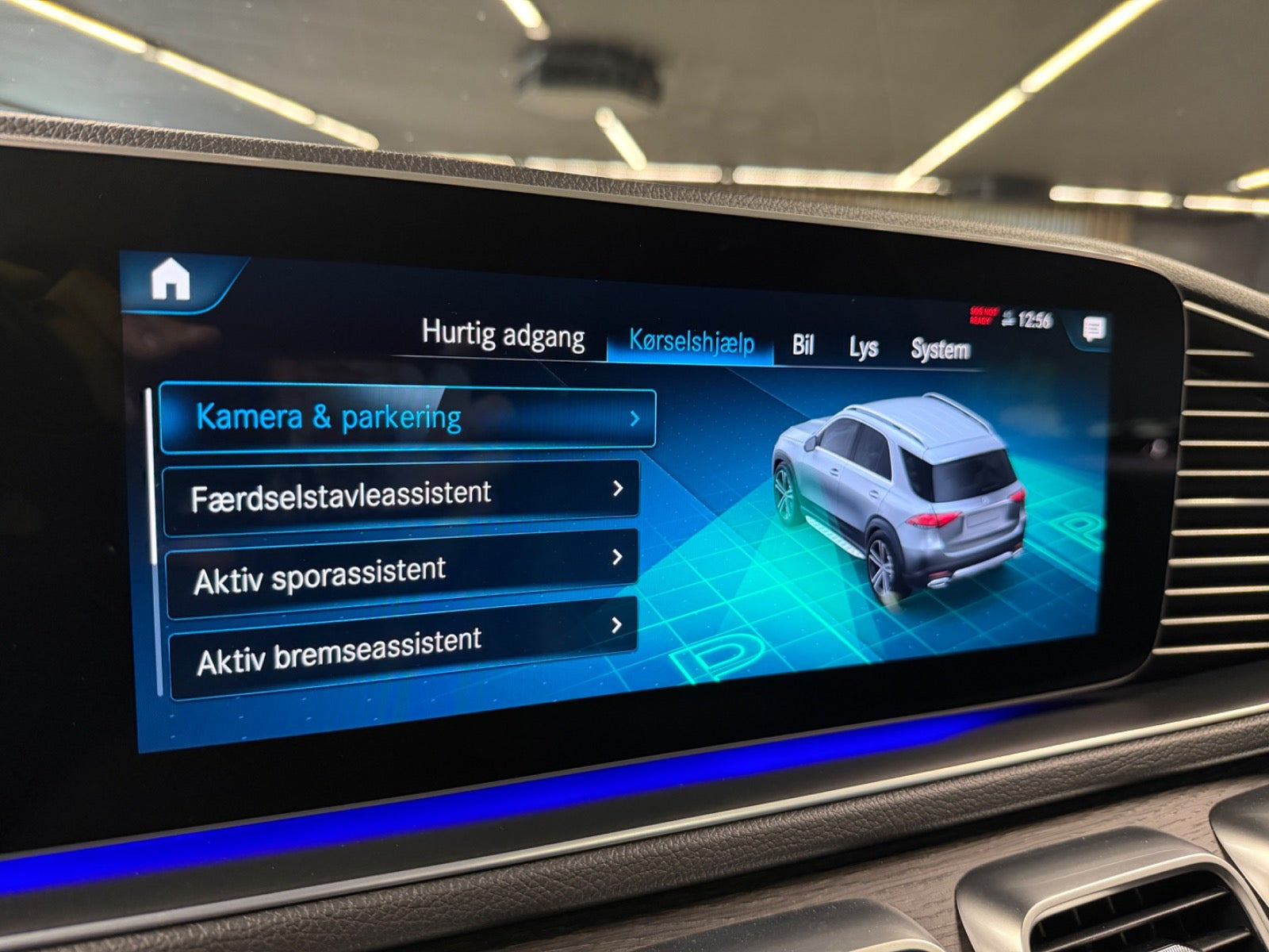 Grå Mercedes GLE350 de fra 2022