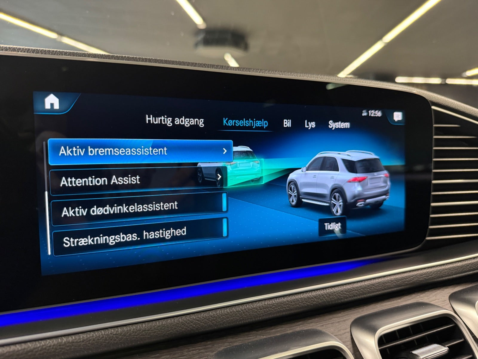 Grå Mercedes GLE350 de fra 2022