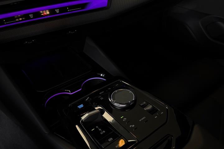 Sort BMW i5 fra 2025