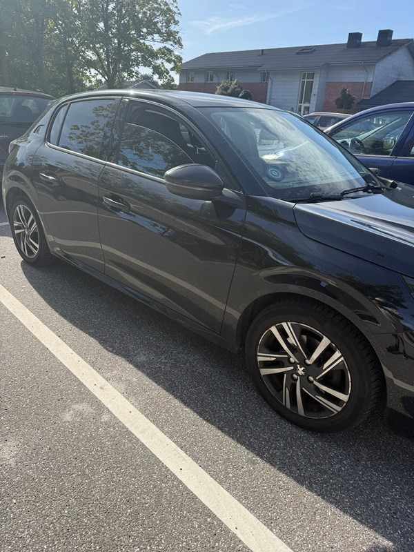 undefined Peugeot 208 fra 2020