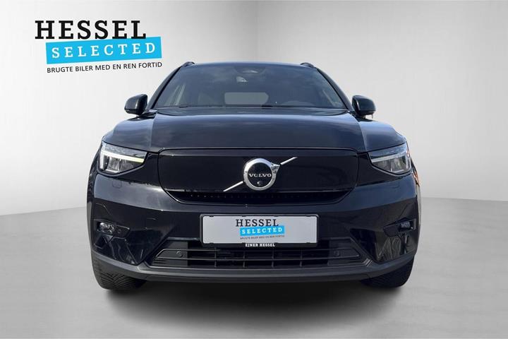 Sort Volvo XC40 fra 2023