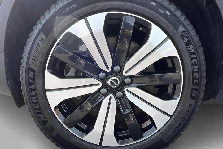 Sort Volvo XC40 fra 2023