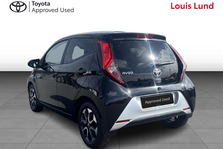 Sort Toyota Aygo fra 2020