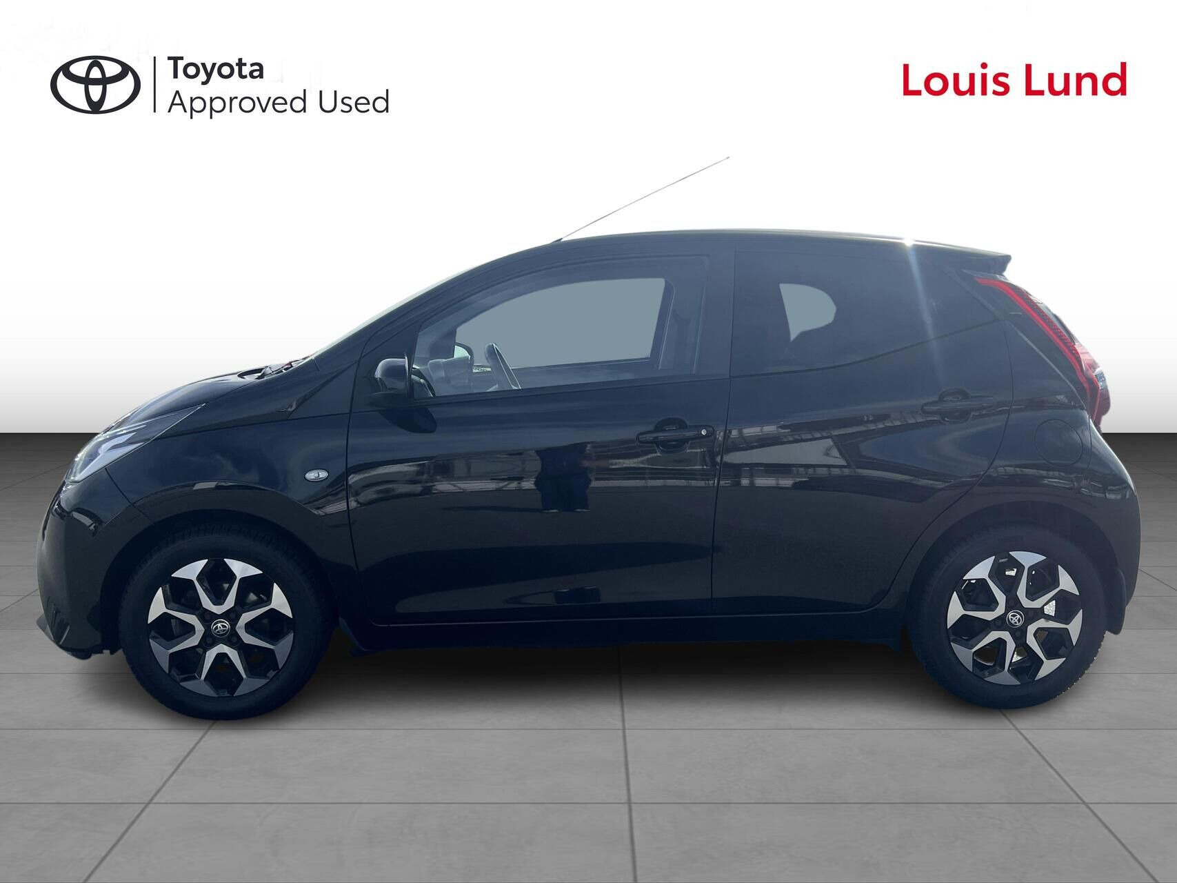Sort Toyota Aygo fra 2020