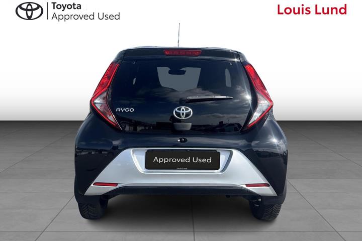 Sort Toyota Aygo fra 2020