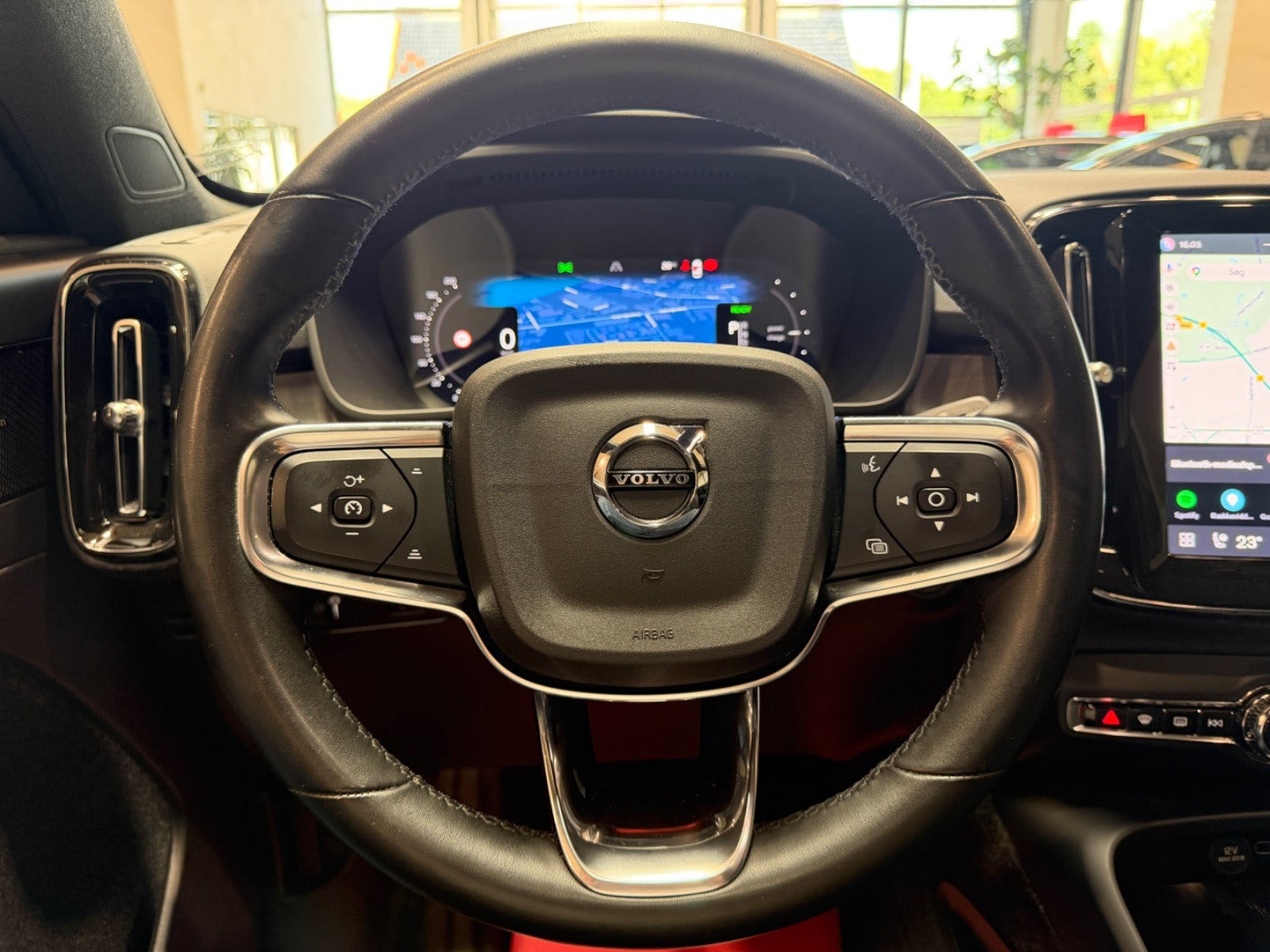 Sort Volvo C40 fra 2022