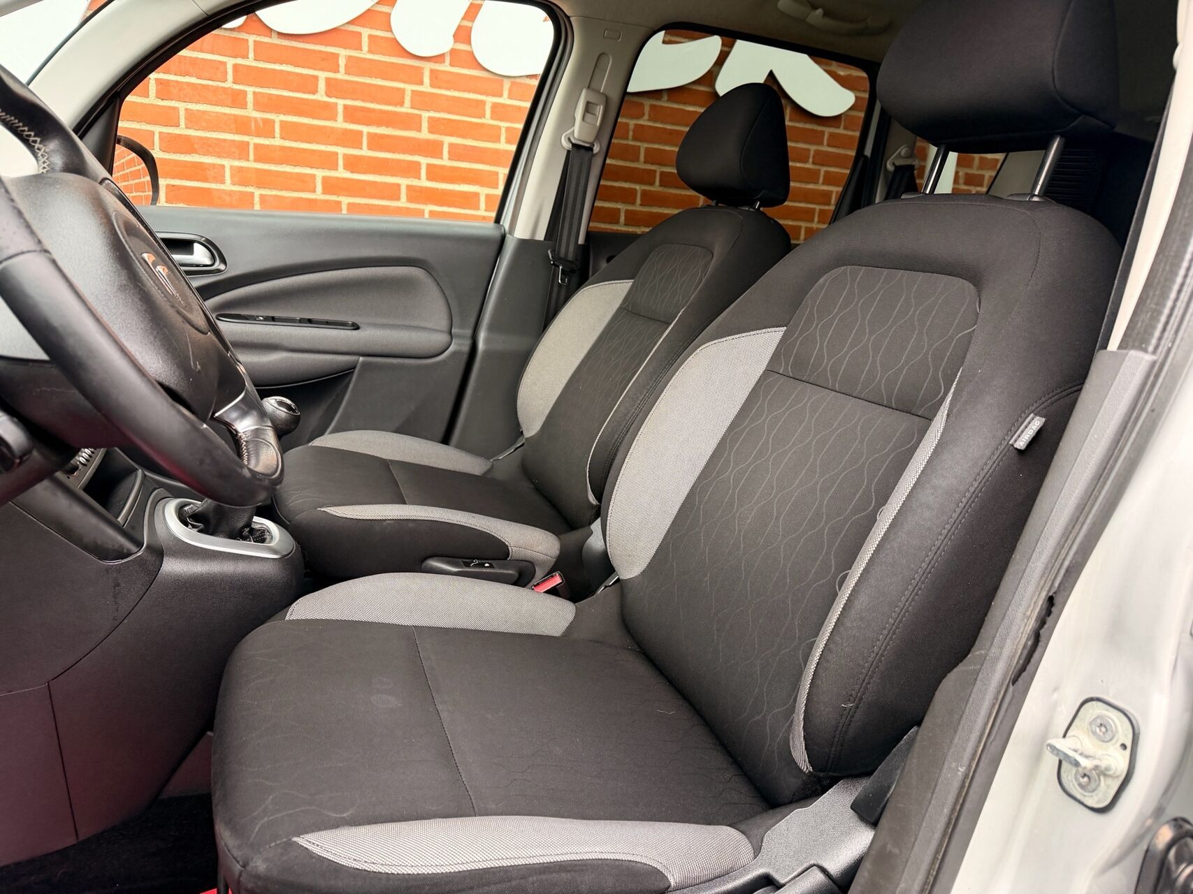Sølv Citroën C3 Picasso fra 2015