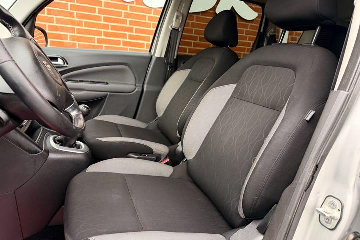 Sølv Citroën C3 Picasso fra 2015