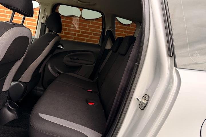 Sølv Citroën C3 Picasso fra 2015
