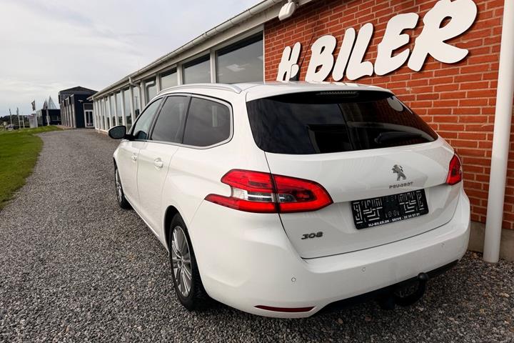Hvid Peugeot 308 fra 2019