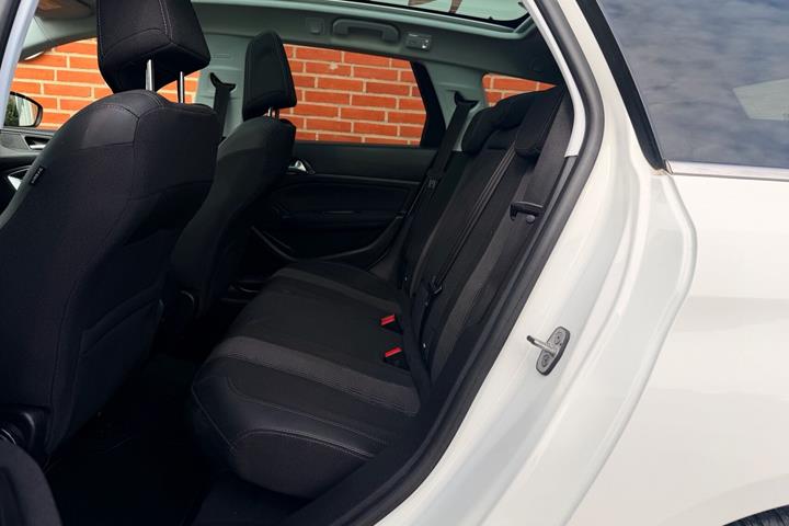 Hvid Peugeot 308 fra 2019