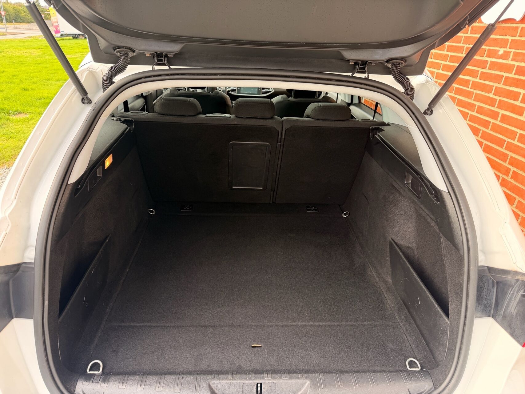 Hvid Peugeot 308 fra 2019
