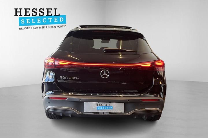 Sort Mercedes EQA250+ fra 2024
