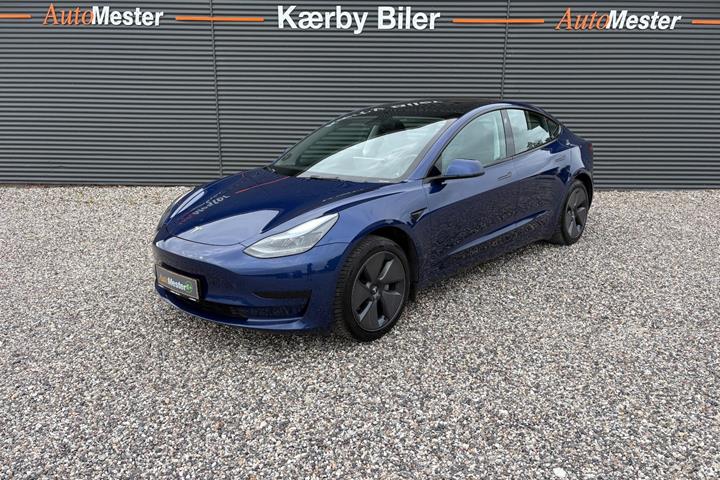 Blå Tesla Model 3 fra 2023