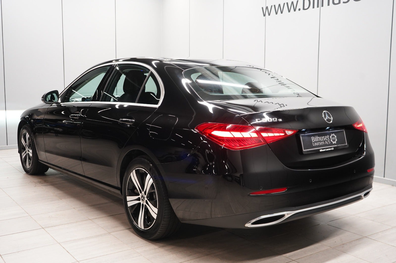 Sort Mercedes C300 e fra 2023
