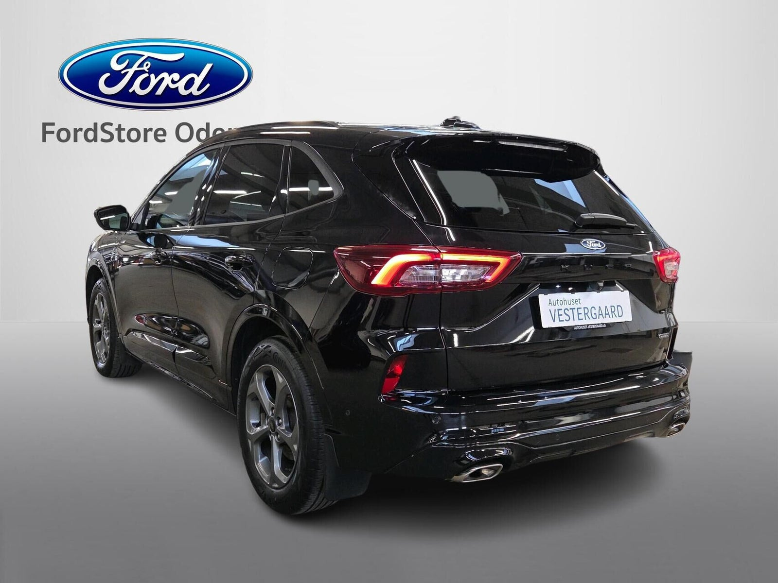Sort Ford Kuga fra 2024