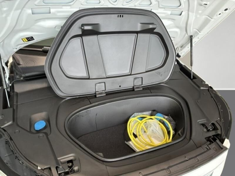 Beige Volvo XC40 fra 2023