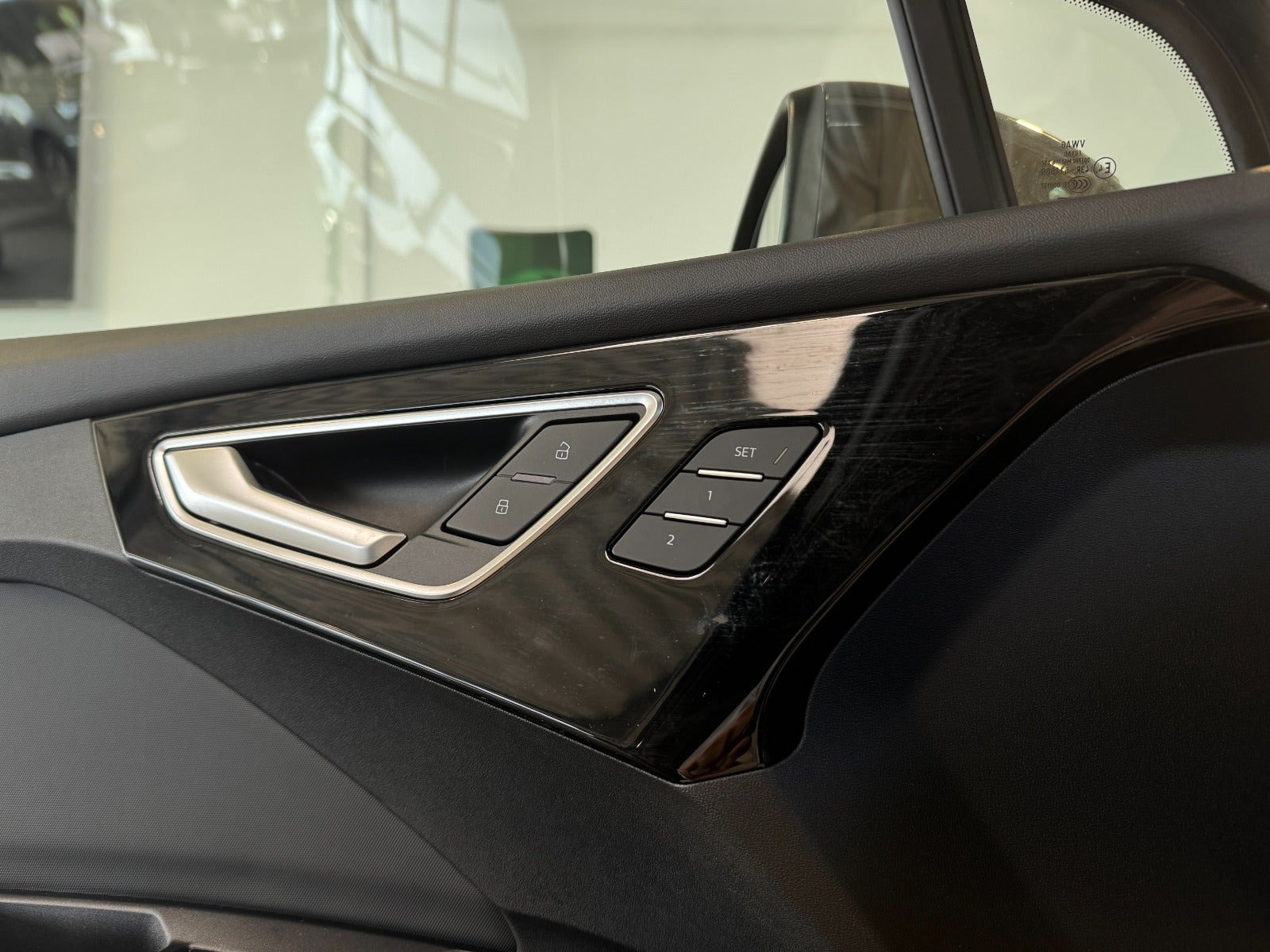 Sort Audi Q4 e-tron fra 2024