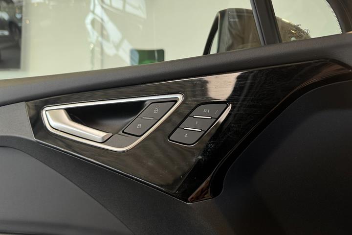 Sort Audi Q4 e-tron fra 2024