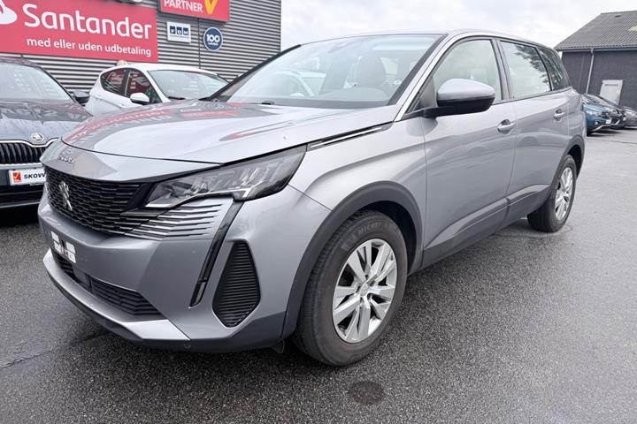 Grå Peugeot 5008 fra 2021