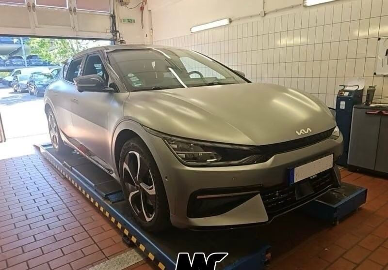 Grå Kia EV6 fra 2023
