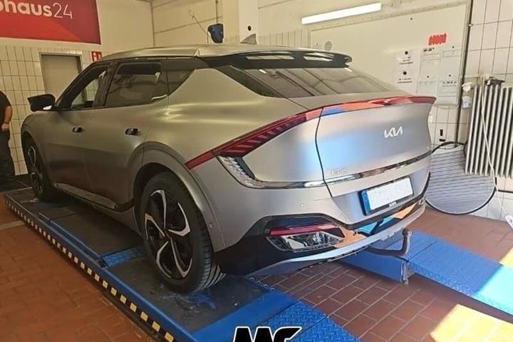 Grå Kia EV6 fra 2023